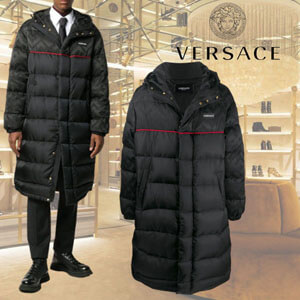 【21AW】★VERSACE ヴェルサーチ★グレカプリント パデッドコート（ブラック）