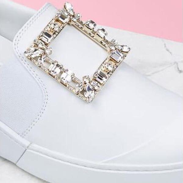 Roger Vivier スーパーコピー クリスタルバックル付 レザー スケート スニーカー 21030925