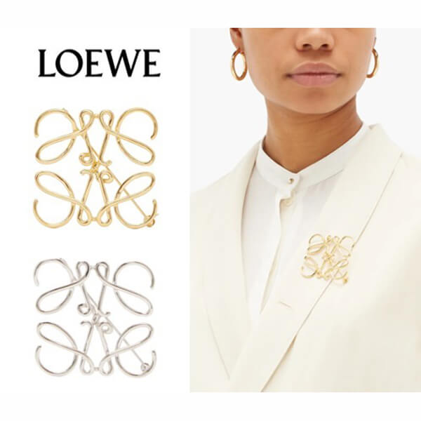 大人気◆アナグラムブローチ 偽物◆ロエベ ブローチ 偽物◆LOEWE Anagram アナグラム ブローチ 111.27.027