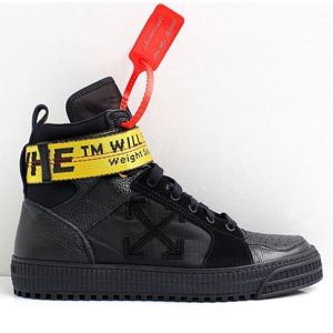 オフ ホワイト 東京 偽物 スニーカー OFF WHITE HIGH TOP SNEAKERS 芸能人