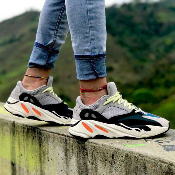 アディダスYeezy Boost 700 コピーWave Runner イージー ウェーブランナー B75571