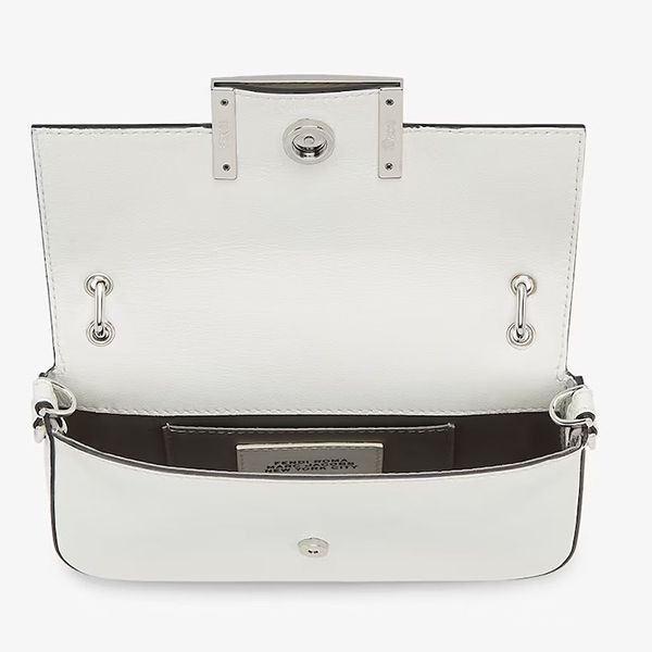 フェンディ by MARC JACOBS バゲット フォンポーチ バッグ 偽物 2色展開 7AS142AMWZF1DG7